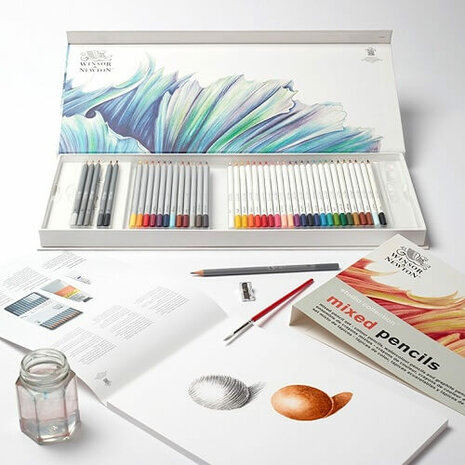 Winsor & Newton Studio Collection Mixed Pencils Set 4